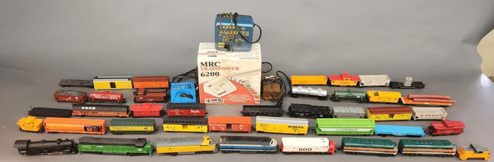 HO Scale 7 engines, 30 cars, and track
