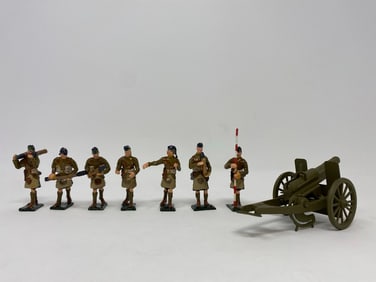 7 Toy soldiers
