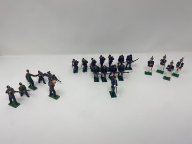 22 Toy Soldiers