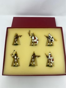 6 Toy Soldiers