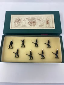 Alymer Military Miniatures set