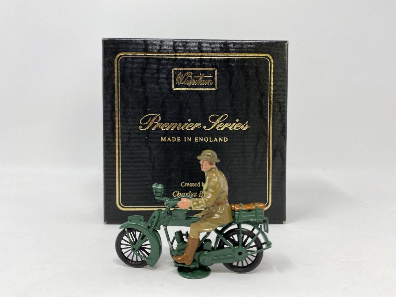 W Britain, officer on motorcycle: A W Britain Premier series toy soldier. No.8921 officer on motorcycle of the machine gun service