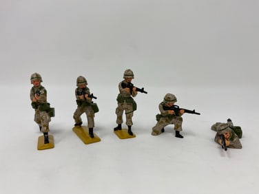 5 Toy Soldiers