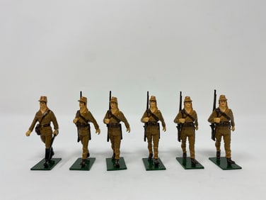 6 Toy soldiers