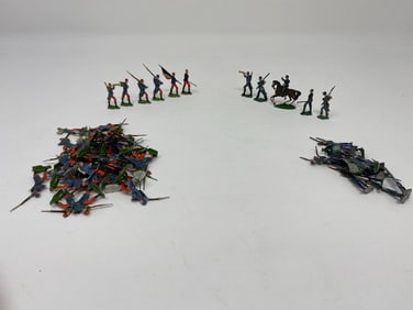 Vintage WWI flat soldiers