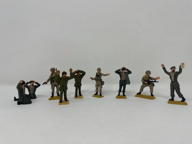 9 Toy Soldiers