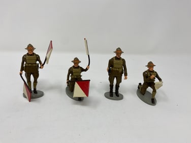 4 Toy soldiers