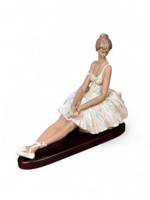 Lladro, "Intermezzo," figurine.