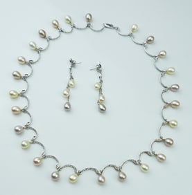 14KWG Pearl & diamond necklace/earring suite.