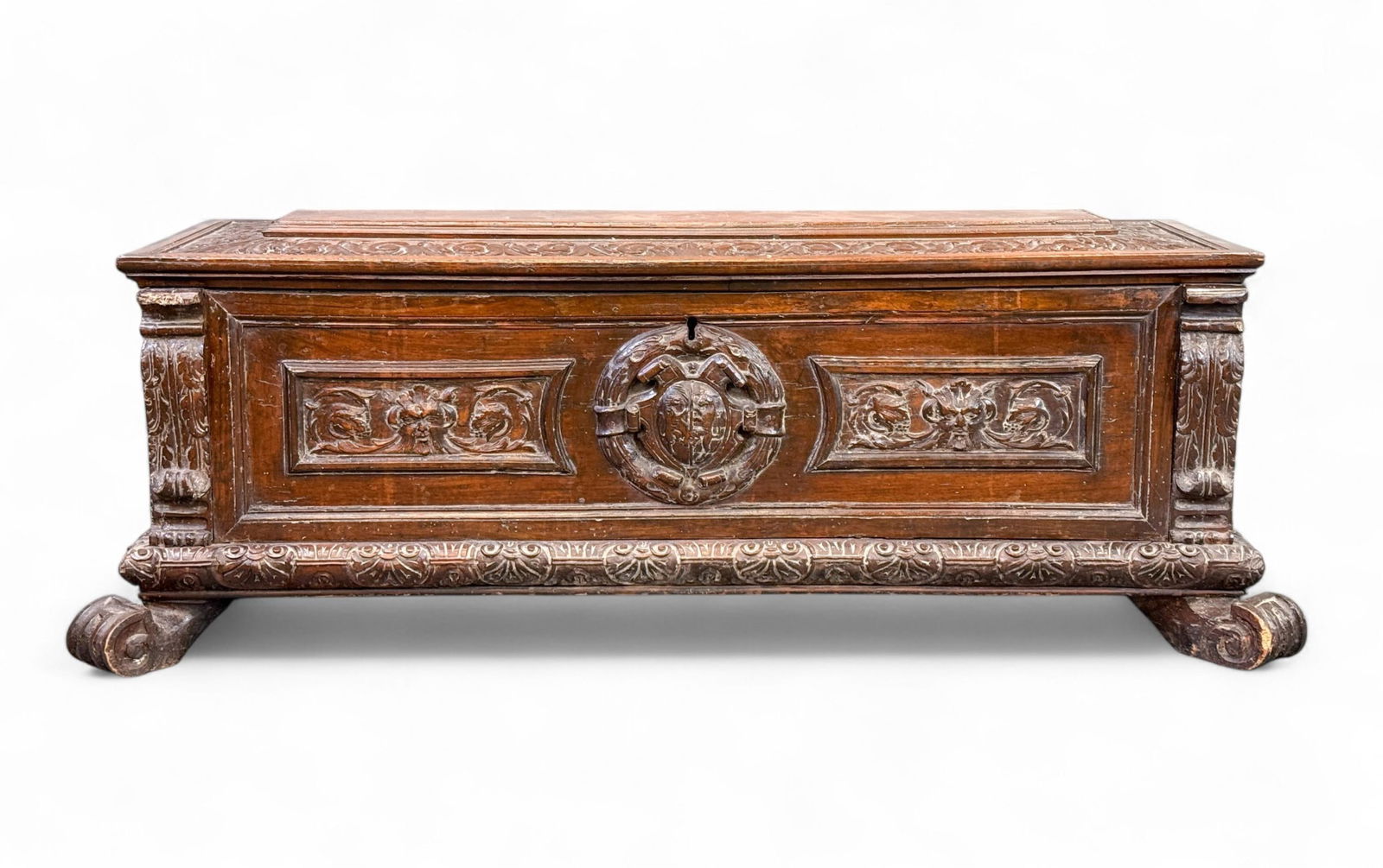 Continental Baroque oak chest. (1 of 12)