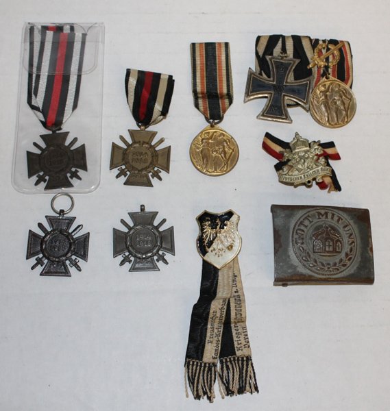 Group of Imperial German WWI medals.: Includes: 1914 Iron Cross with ribbon and Veteran's "Furg Dagerland" Honor Medal on medal bar. Additional Veteran's "Furg Dagerland" Honor Medal. Prussian Veteran's Badge with gold Imperial eagle on b