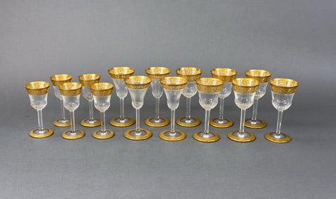 15 St. Louis "Thistle" cordials, port, & sherry