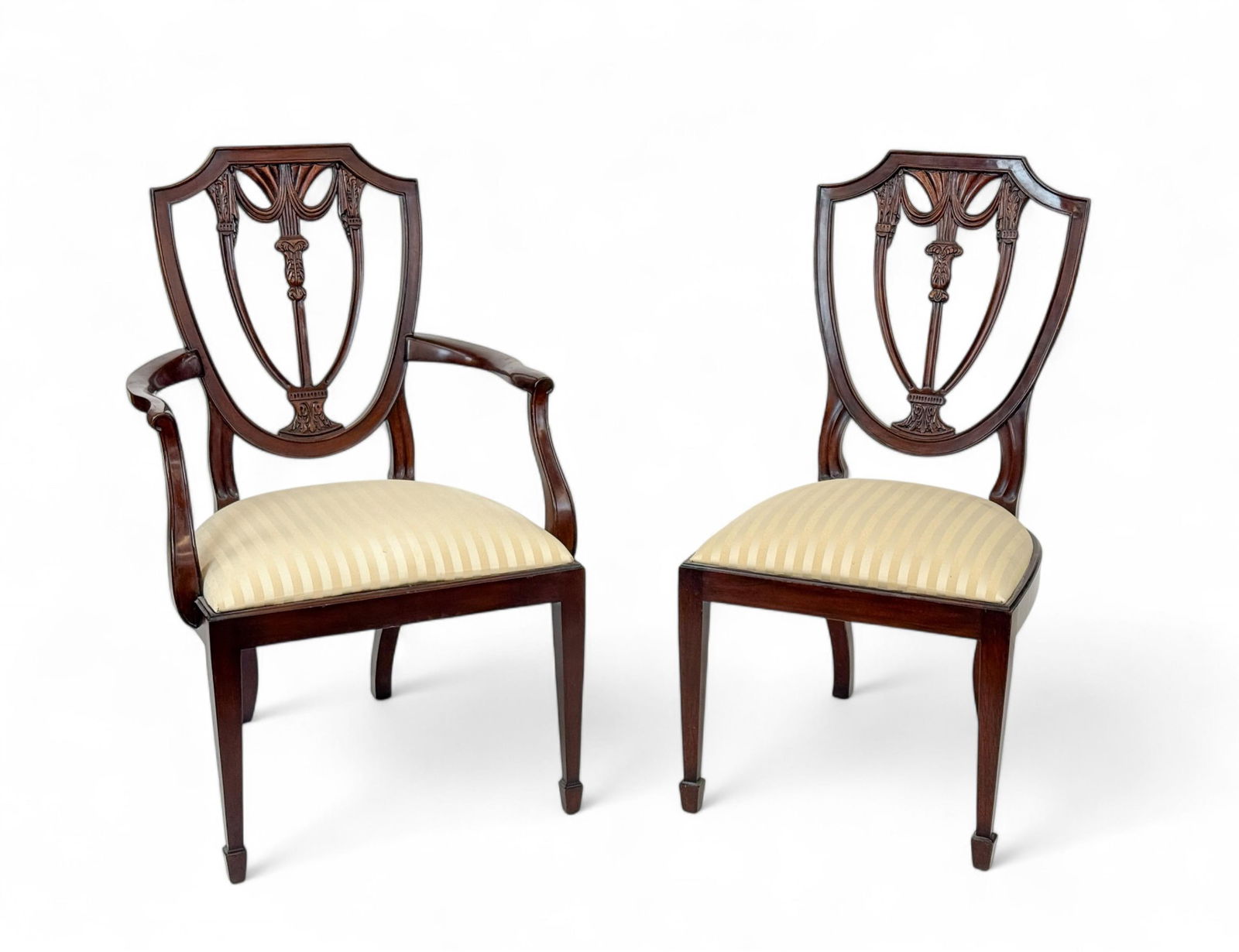 6 Henkel Harris 104A Shield Back chairs.: A group of six Henkel Harris Style 104A Shield Back mahogany chairs. Four side chairs and two arm chairs. 40" x 25" x 25".
