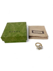 Gucci Double G pearl ring with box.