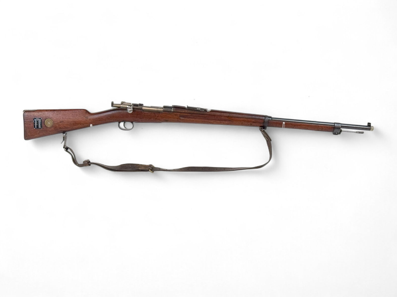 Carl Gustafs M/1896 Long Rifle, 6.5x55mm: [Modern Firearm] A 1901 Swedish Mauser Carl Gustafs M/1896 bolt action Long Rifle, 6.5x55mm. 30" barrel with rear leaf sight and hooded front blade sight. Walnut stock with brass disk. Receiver has Sw