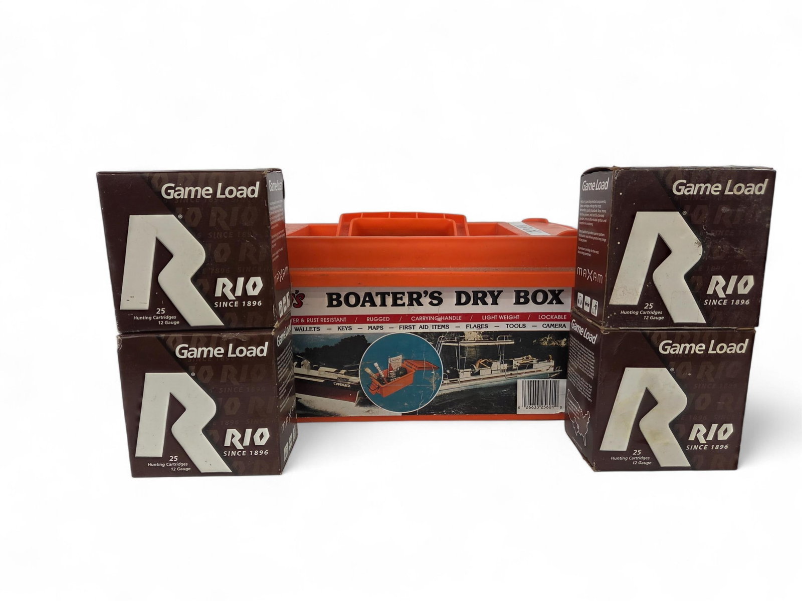 4 Rio Game Load 12 Gauge shells, 100 shells: A group of four Rio Game Load 2 3/4" 12 Gauge shells, 100 shells. 1 1/8" 8 Shot.