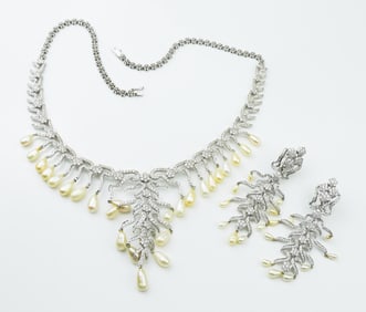 14KWG Pearl & Diamond Necklace/Earring Suite