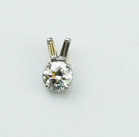 14KWG Diamond Solitaire Pendant