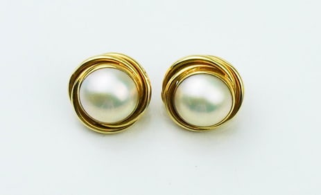 14KYG Mabe Pearl Button Earrings
