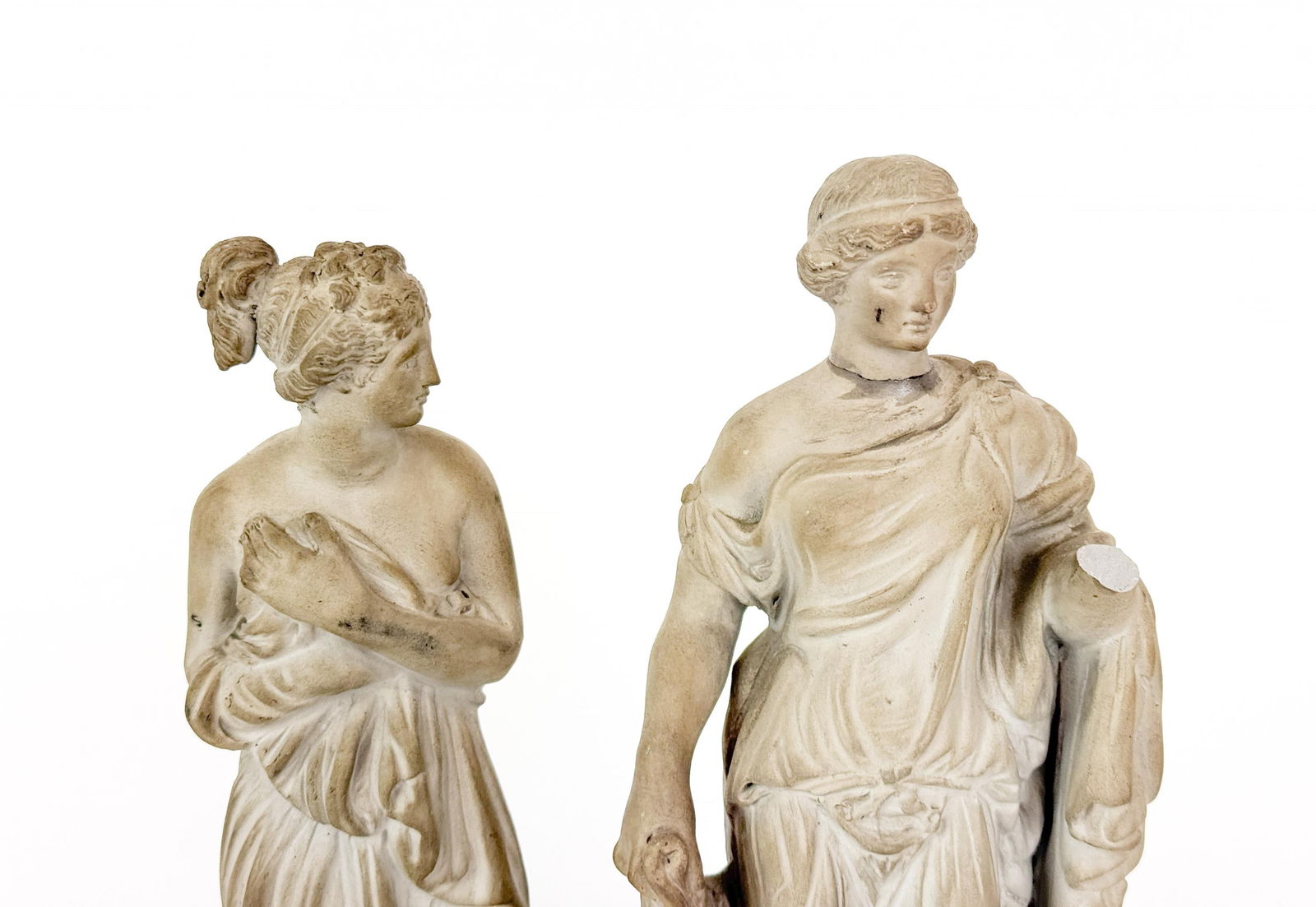 2 Ceramic statuettes. - 7