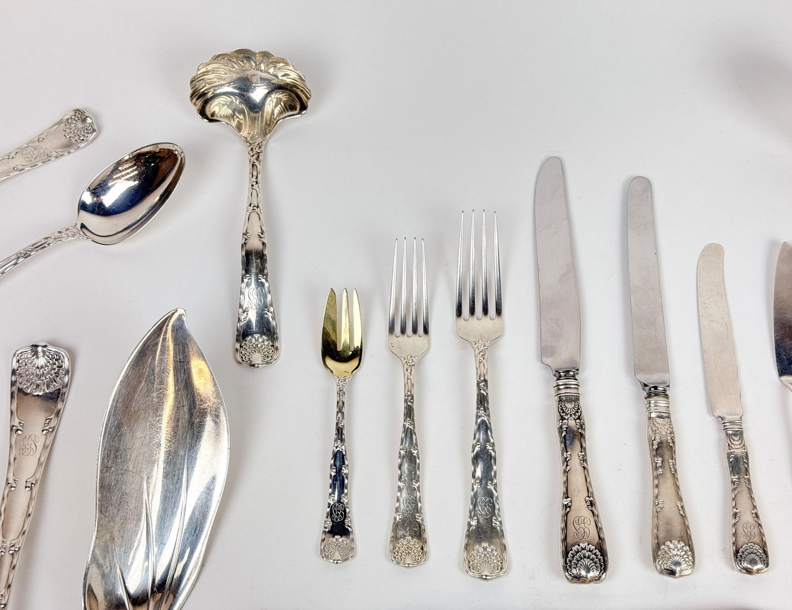 Tiffany & Co. "Wave Edge" sterling flatware set. - 7