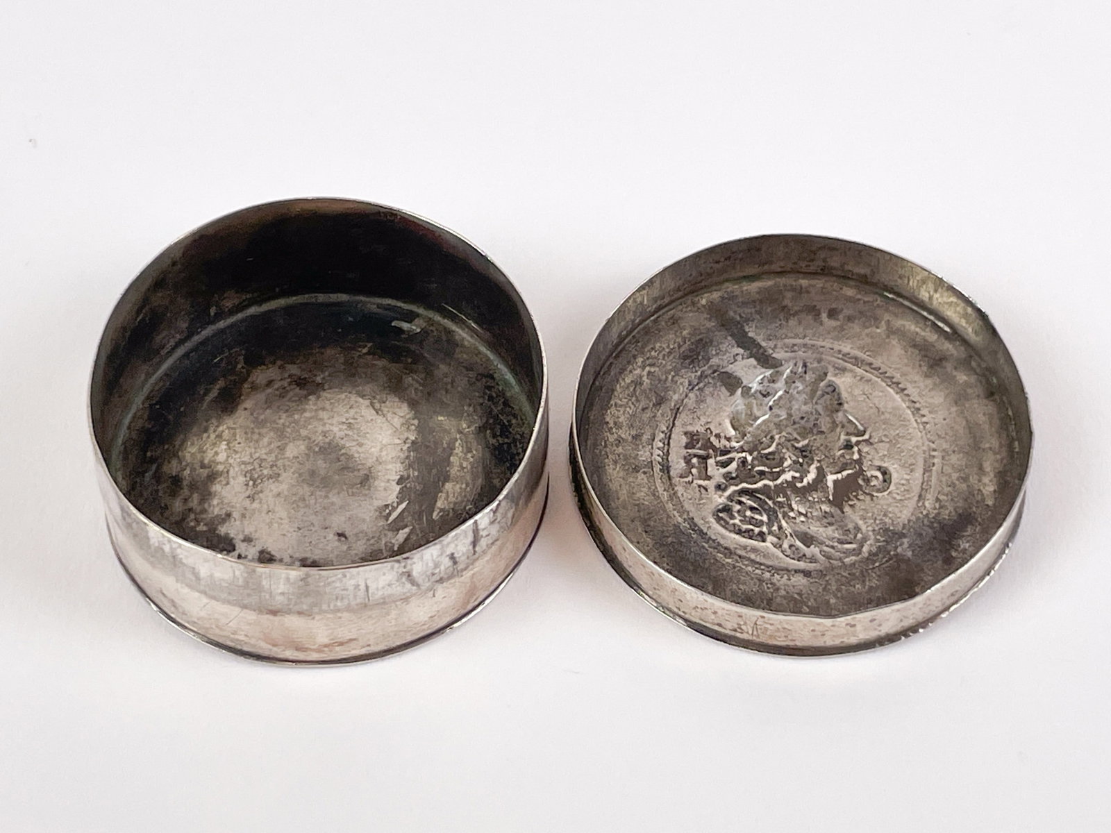 Silver box. - 4