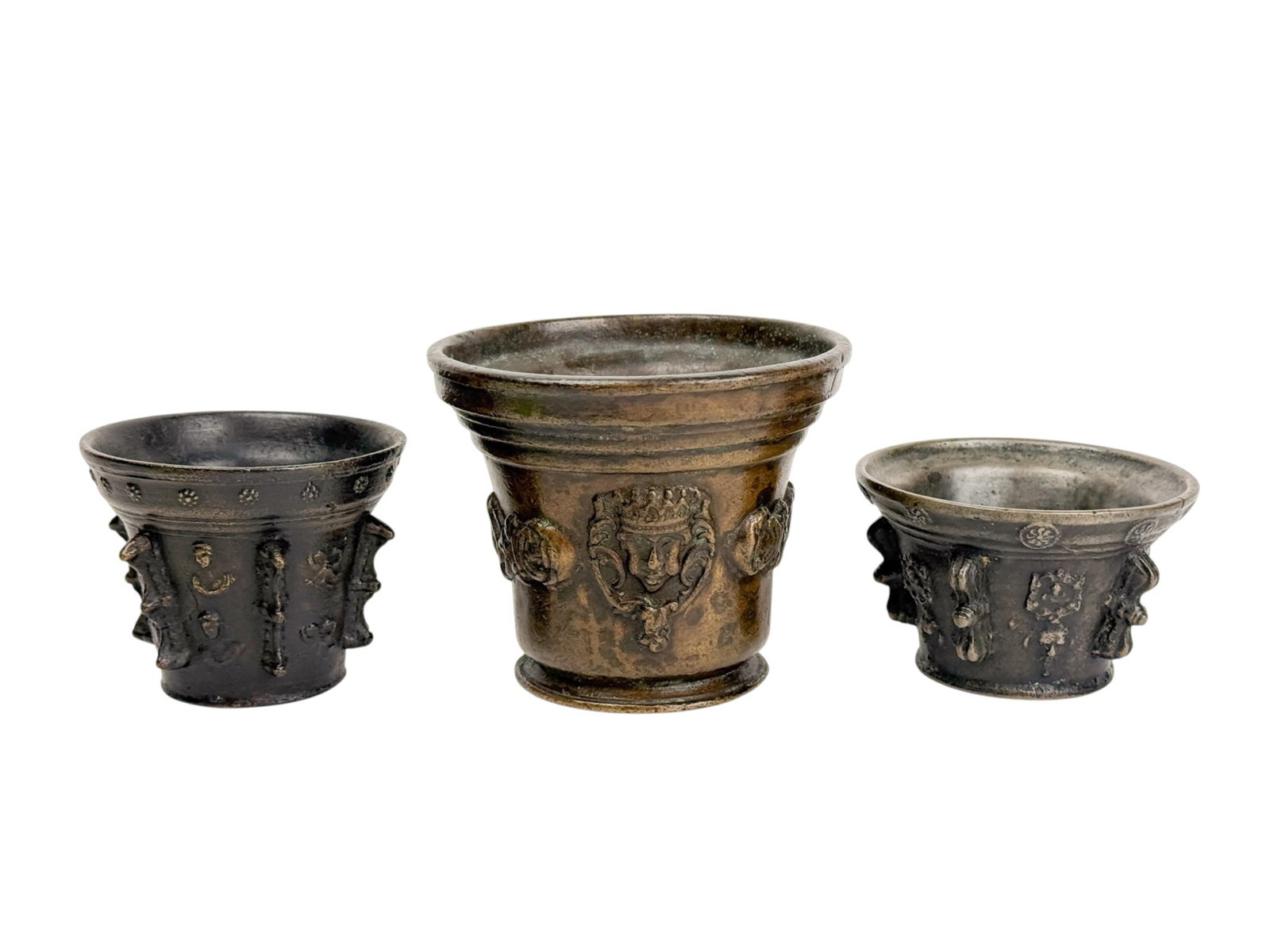 3 Continental bronze mortars. (1 of 6)