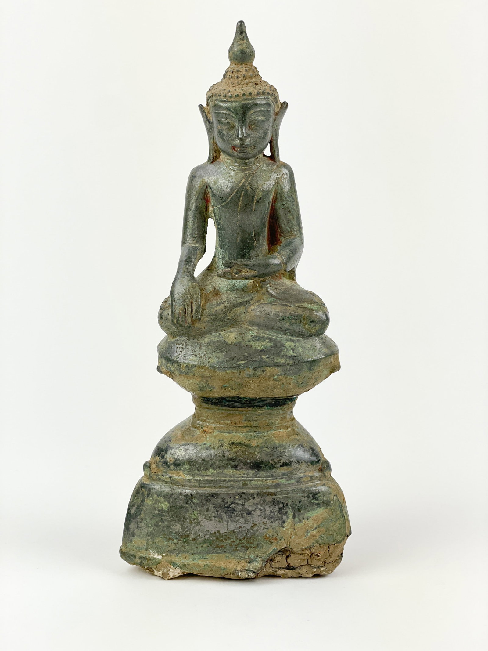 3 Buddhas. - 6