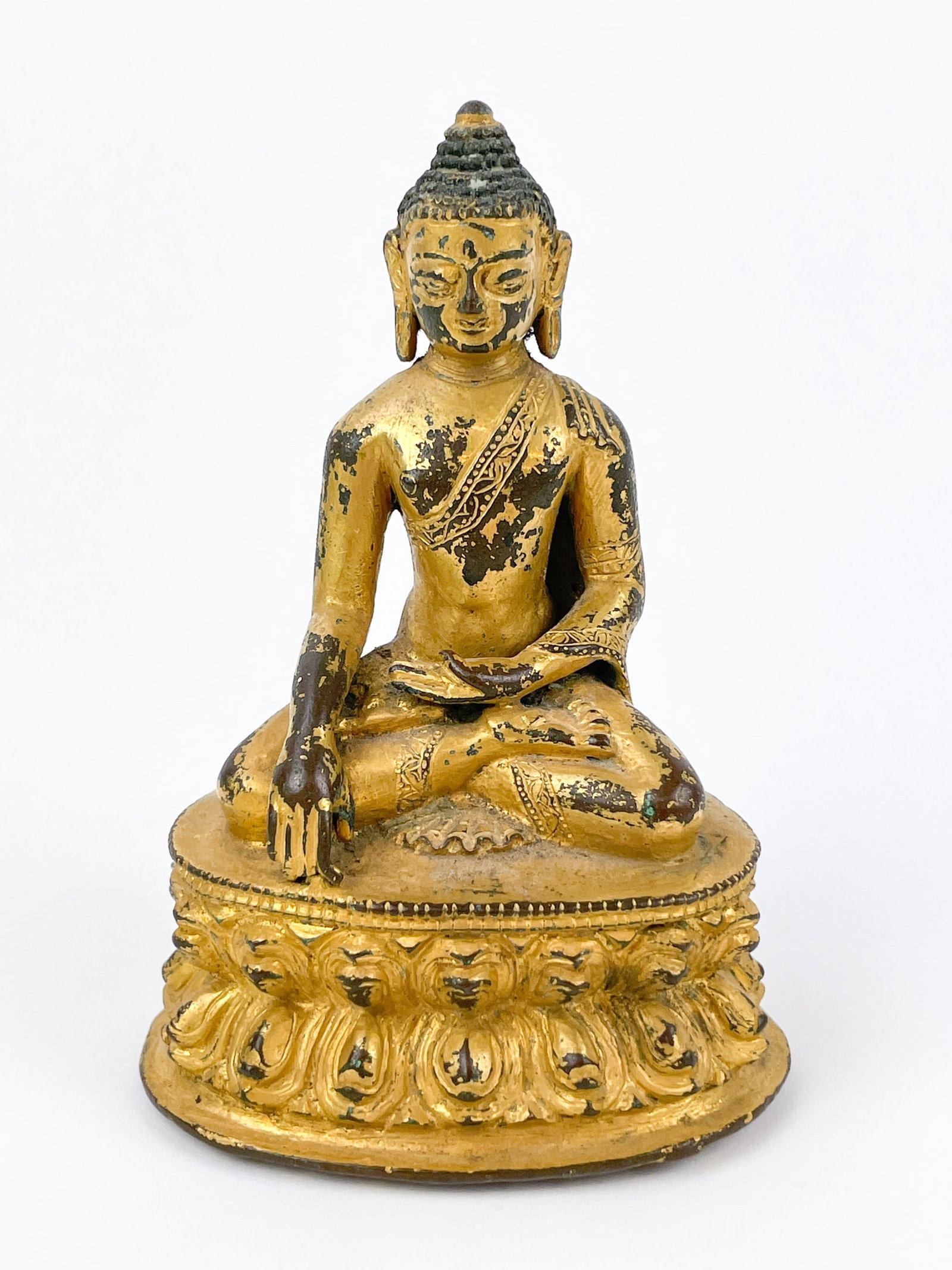 3 Buddhas. - 6