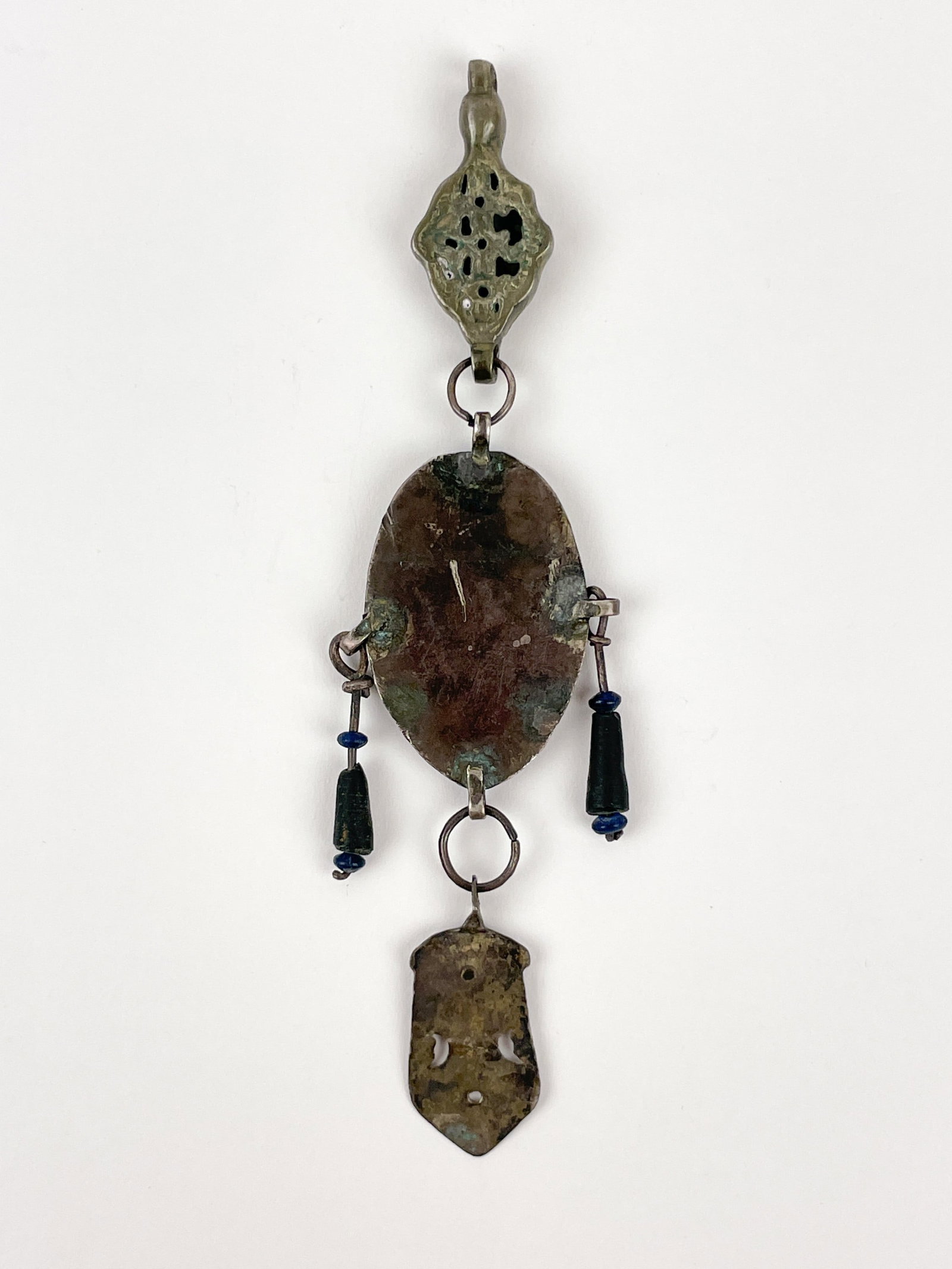 3 Religious objects. - 4
