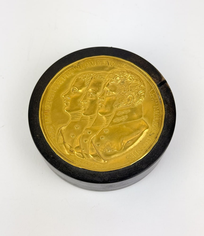 2 Snuff boxes - 2