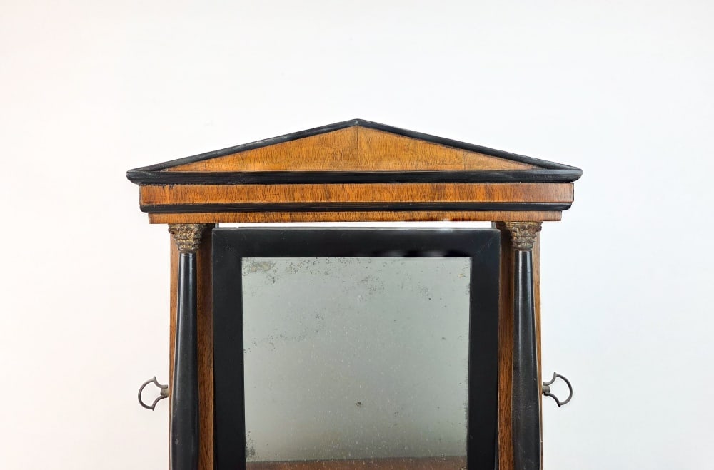 Biedermier table dressing mirror. - 2