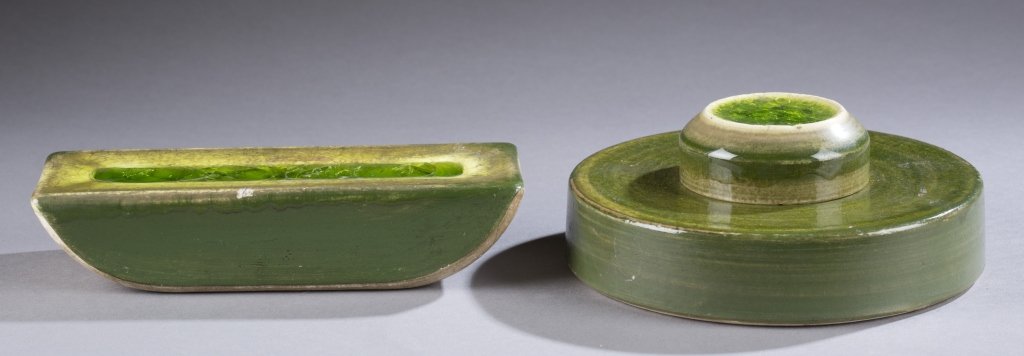 A Waylande Gregory pottery inkwell and blotter, made: A Waylande Gregory pottery inkwell and blotter, made for Dunhill. Green glaze with fused green glass inset into tops. ++Inkwell with hole for pen. Inkwell stamped on bottom, Pat. Pend, Waylande Gregor