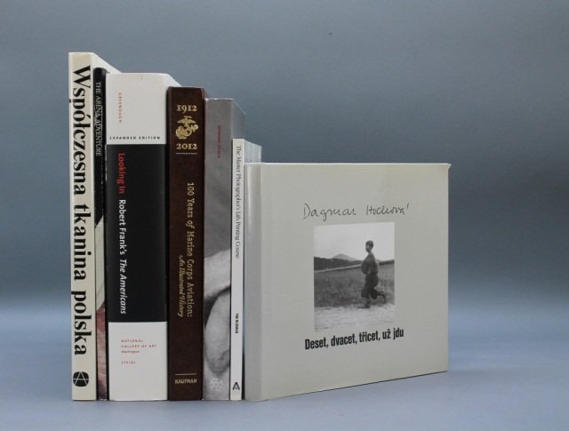 7 Books incl: LOOKING IN + MARINE CORPS AVIATION.: [Photography/Theater/Military Aviation]. 7 Titles. 4to/folio. 4 hardcover (3 in dj), 3 softcover. .++ Sarah Greenough, et. al. LOOKING IN: Robert Frank’s The Americans: Expanded Edition. Wash: Natio