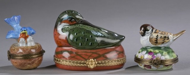 Group of 3 bird pill boxes.: Group of 3 bird pill boxes. Blue bird feeding baby birds. Limoges, France. ++ Duck. ++ Brown bird. Largest is 2 3/4" x 3 3/8".