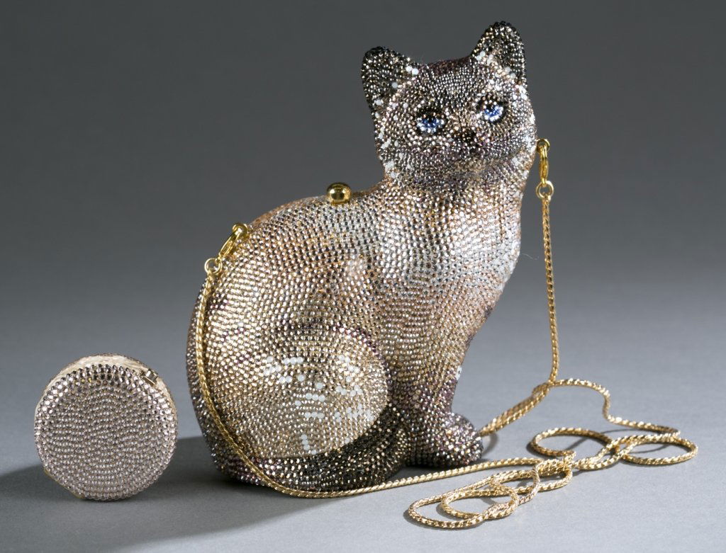 Judith Leiber Siamese Cat clutch and pill box.: A Judith Leiber Siamese Cat clutch and pill box. Marked "Leiber New York".Kitty: 6" x 4 1/4" x 3 1/2". Pill box: 2 diam. x 3/4" height.