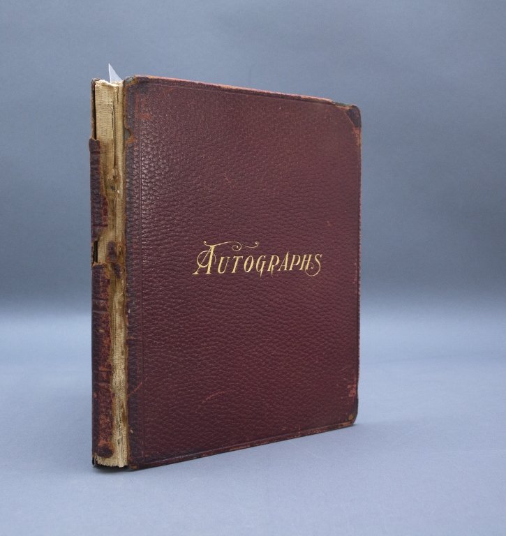 Guest Book signed by 11 US Presidents: [Presidents] Guest Book, probably from an embassy in Washington, D.C., containing over 200 signatures incl. those of 11 Presidents (McKinley, Theodore Roosevelt, Taft, Wilson, Coolidge, Hoover, Frankl