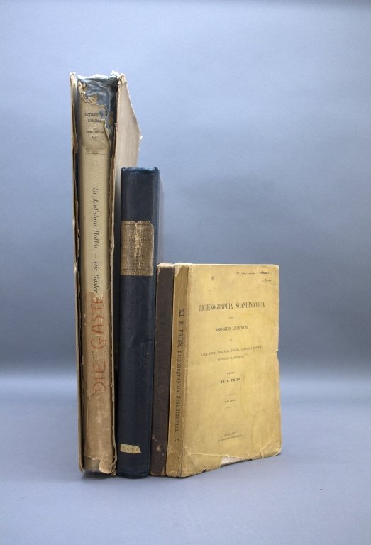 4 Vols incl: Fries. LICHENOGRAPHIA SCANDINAVICA…: [Fungi/Marine Biology] 3 Titles (4 Vols). ++ Th. M. Fries. LICHENOGRAPHIA SCANDINAVICA… 2 Parts. Ed. Berling, 1871-74. Part I: [2], IV, 324, [2] pp. Part 2: [4], 325-639pp. Upper margin of Vol 1’s