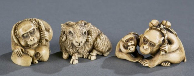 Group of 3 ivory netsuke of animals. (1 of 8)