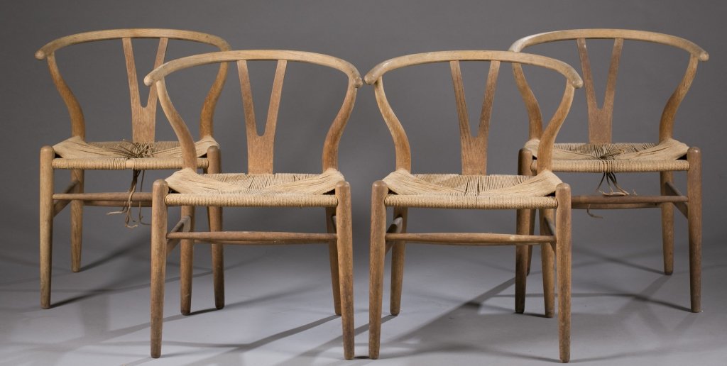 Set of 4 Hans Wegner "Wishbone" chairs (1 of 5)