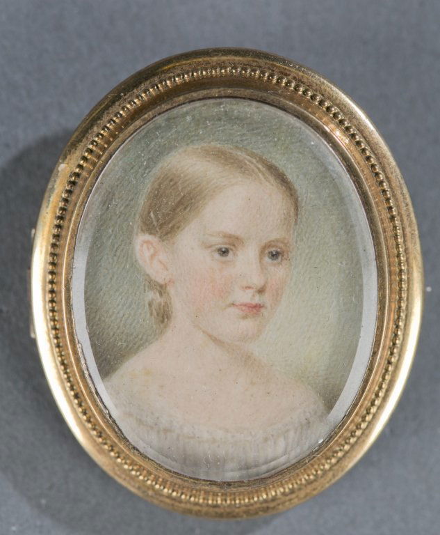 Portrait miniature brooch of a young girl. (1 of 2)