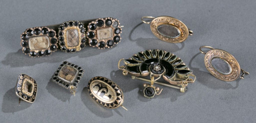 Group of mourning jewelry, 19th century. (1 of 6)