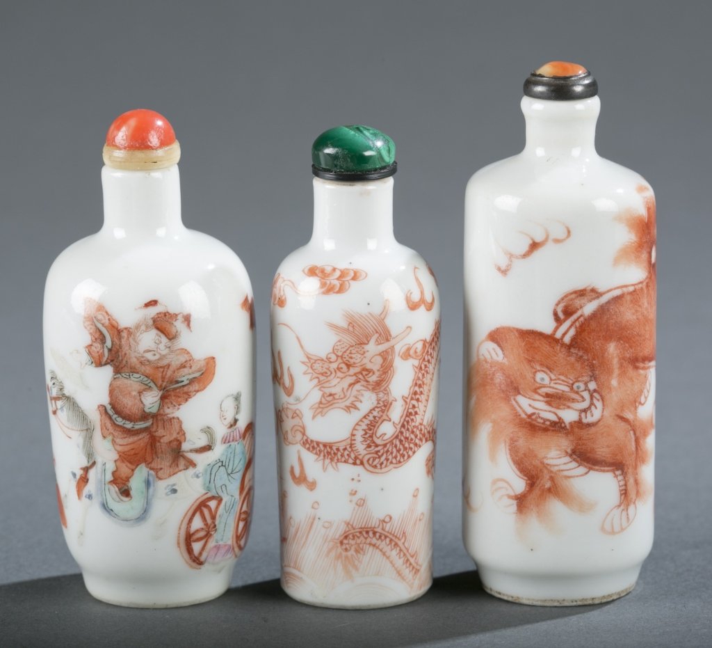 Group of 3 Chinese porcelain snuff bottles. (1 of 5)