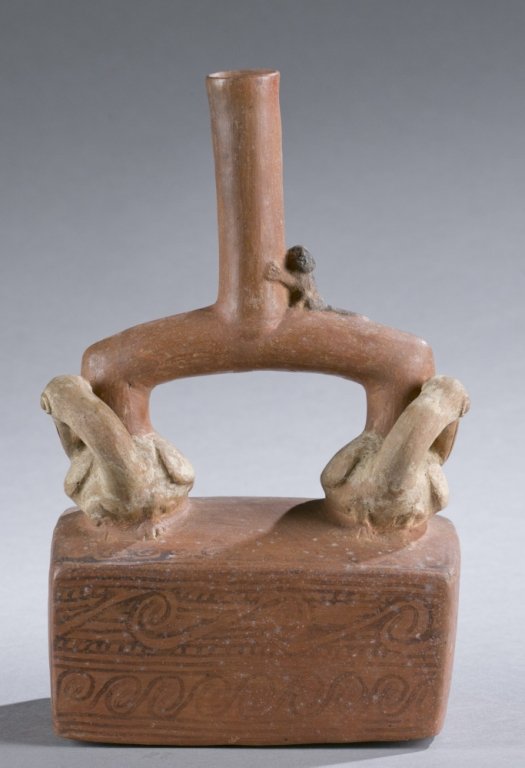 Moche stirrup vessel with birds. (1 of 5)