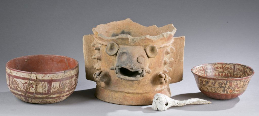 Group of 4 Pre-Columbian objects. (1 of 9)