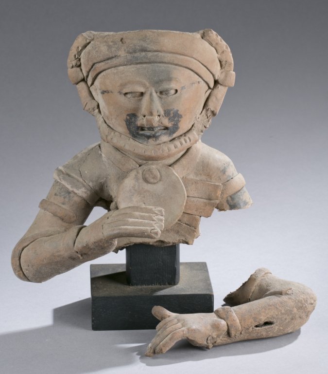 Large Vera Crus pottery figure, CE550-900.: A large Vera Cruz pottery figure fragment. Remojadas Eastern Mexico, Vera Cruz, CE550-900. 11"h w/o stand. Provenance: The Alvin M. Cohen Collection, Bethesda MD.