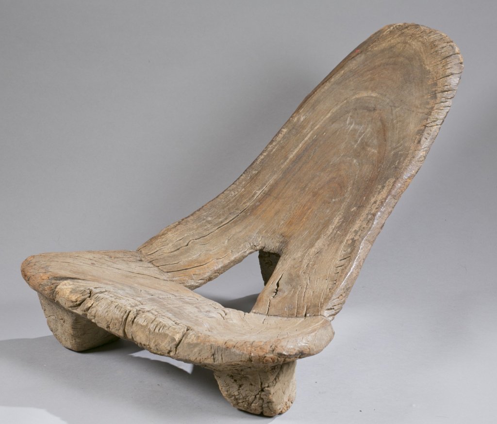 Wooden Lobi stool / chair, 20th c. (1 of 4)