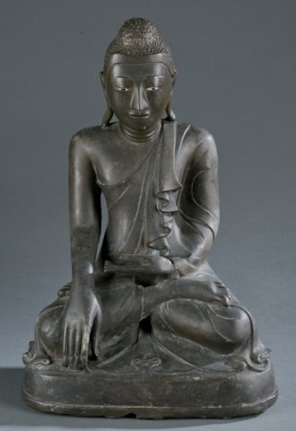 Seated Burmese bronze Buddha statue. (1 of 5)