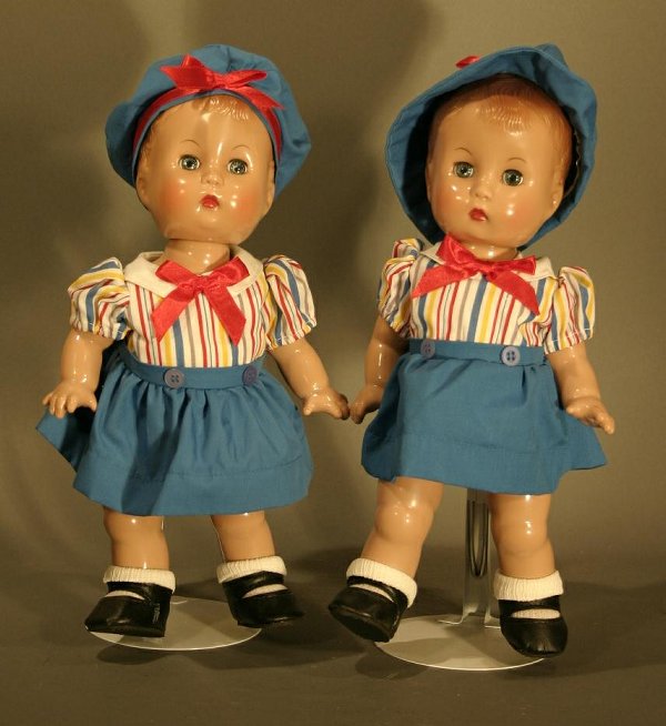 Effanbee 1994 Candy Kid Twins, jointed plastic. 1: Effanbee 1994 Candy Kid Twins, jointed plastic. 11.5" tall.