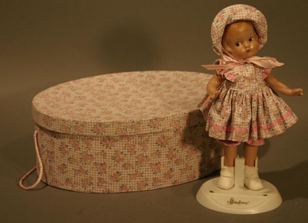 Effanbee Patsyette doll with Carrying Case and Ext: Effanbee Patsyette doll with Carrying Case and Extra Clothes. 9"